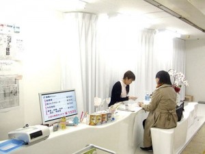 ワンコイン検診店内