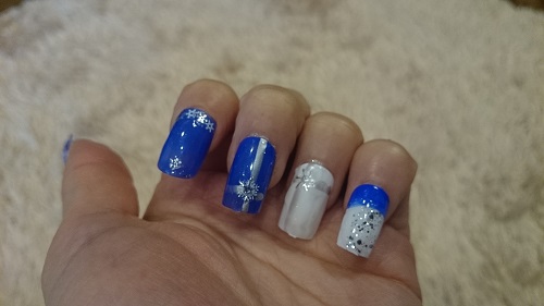 雪の結晶ネイルチップ デザイン